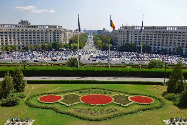 bucharest-2711816_1920